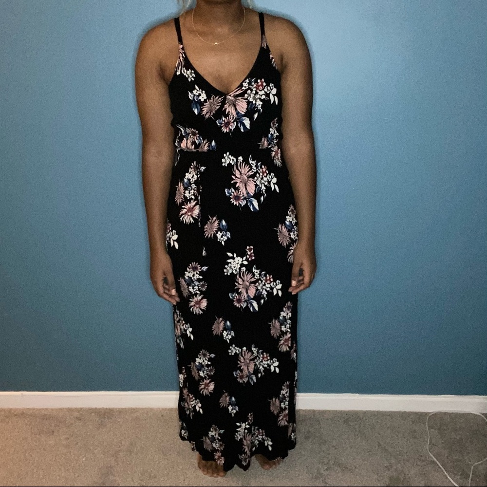 Forever 21 Black Floral Maxi Dress- Large